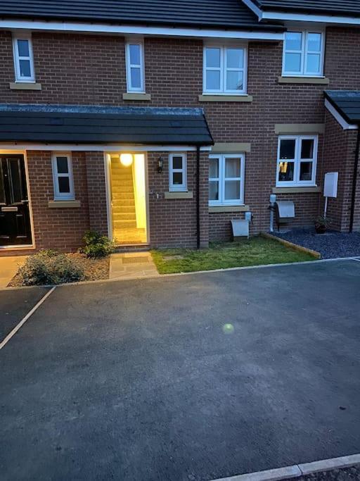 Villa Modern 2 Bed Nestled In The Abergavenny Hills Extérieur photo